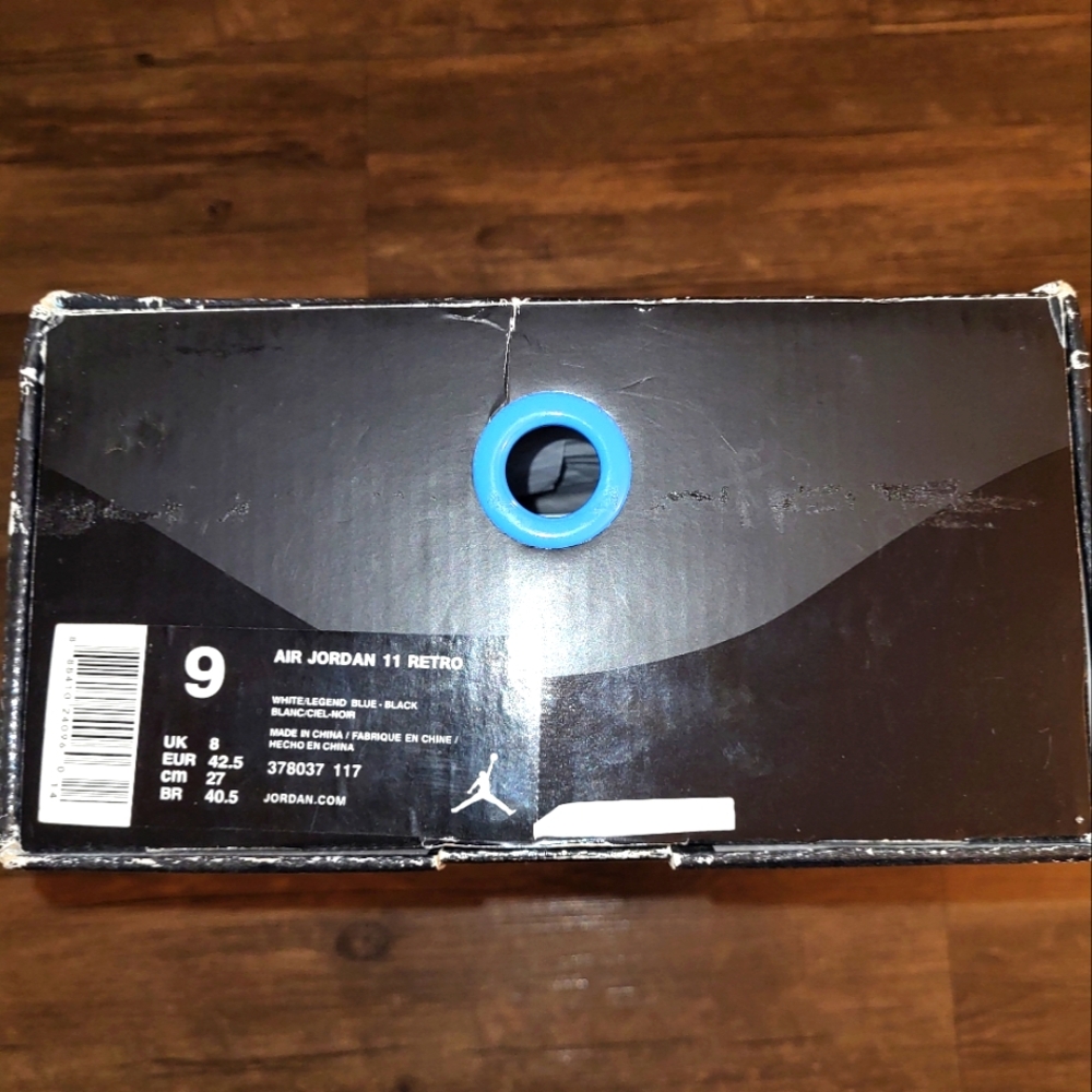 Retro Air Jordan 11 (size 9)